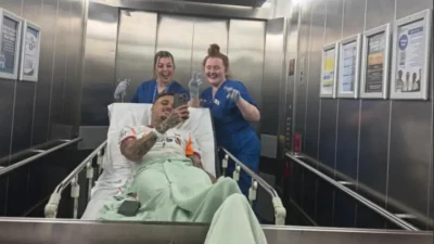 Galatasaray’ın Liverpool ile oynadığı hazırlık mücadelesinde sakatlanarak sahayı terk etmek