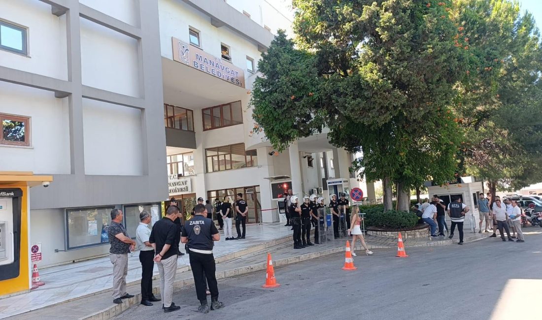 Manavgat Belediyesi’ne yönelik yürütülen geniş kapsamlı yolsuzluk soruşturmasında sular durulmuyor;
