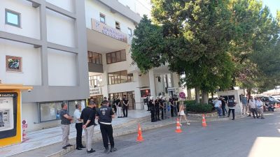 Manavgat Belediyesi’ne yönelik yürütülen geniş kapsamlı yolsuzluk soruşturmasında sular durulmuyor;