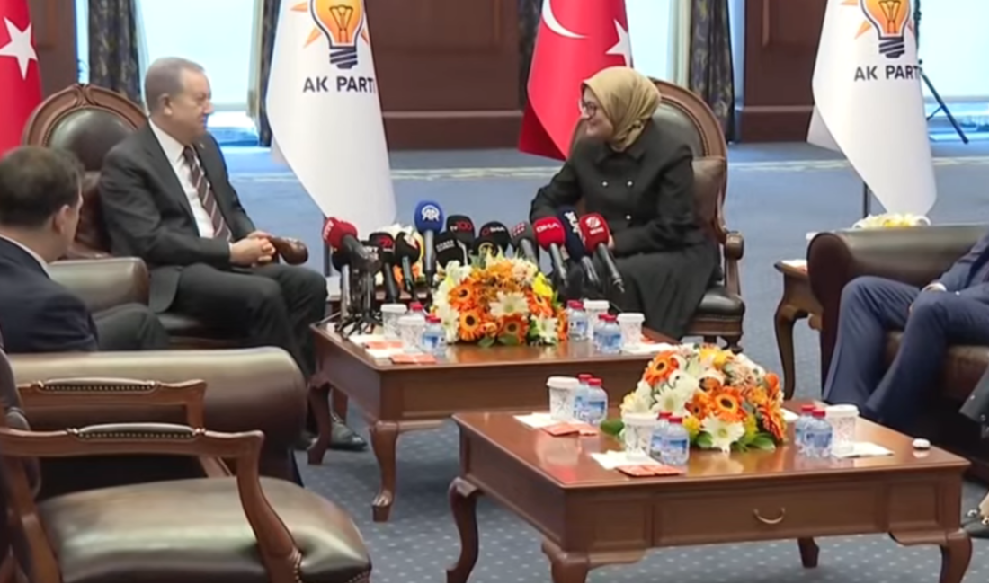 Ramazan Bayramı’nın ikinci gününde siyasi partiler arasındaki geleneksel bayramlaşma trafiği