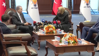 Ramazan Bayramı’nın ikinci gününde siyasi partiler arasındaki geleneksel bayramlaşma trafiği