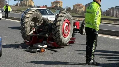 Bolu’da D-100 kara yolunda seyir halindeyken kontrolden çıkan traktörün devrilmesi