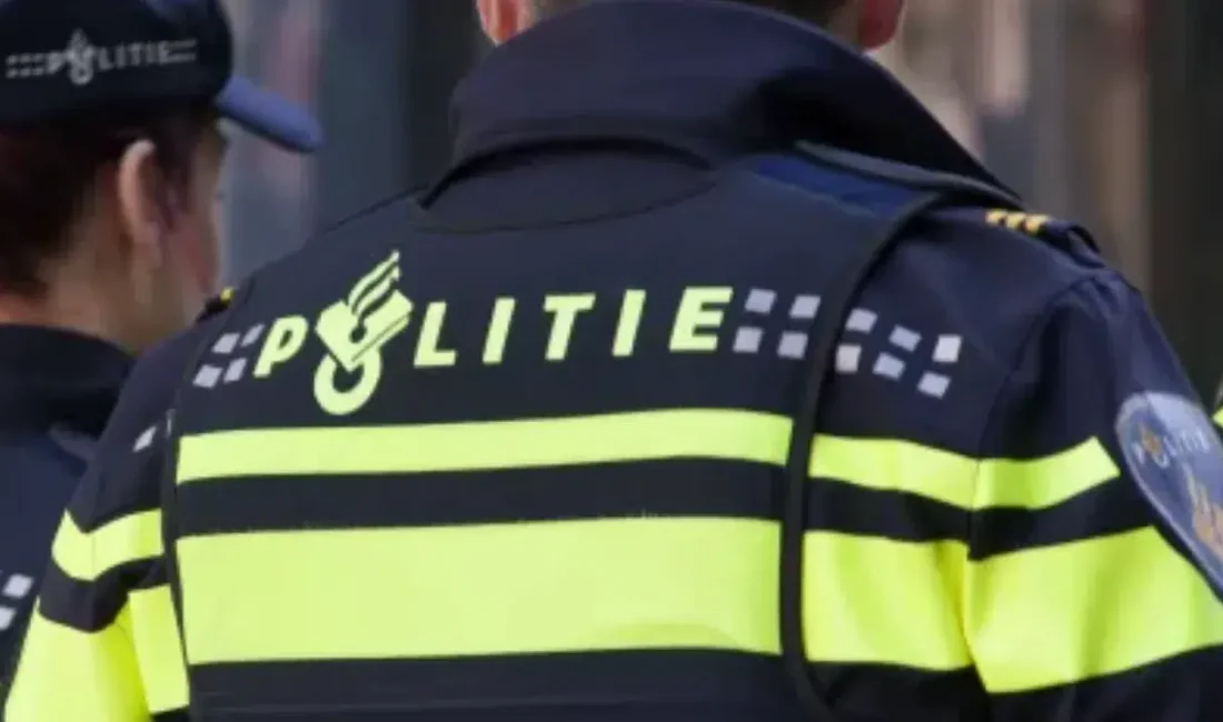 Hollanda’nın başkenti Amsterdam’da sabahın ilk ışıklarıyla birlikte yankılanan şiddetli patlama