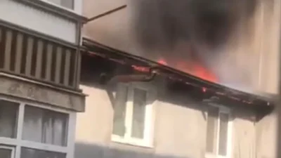 Bursa’nın Gürsu ilçesinde bir binanın çatı katında aniden yükselen alevler