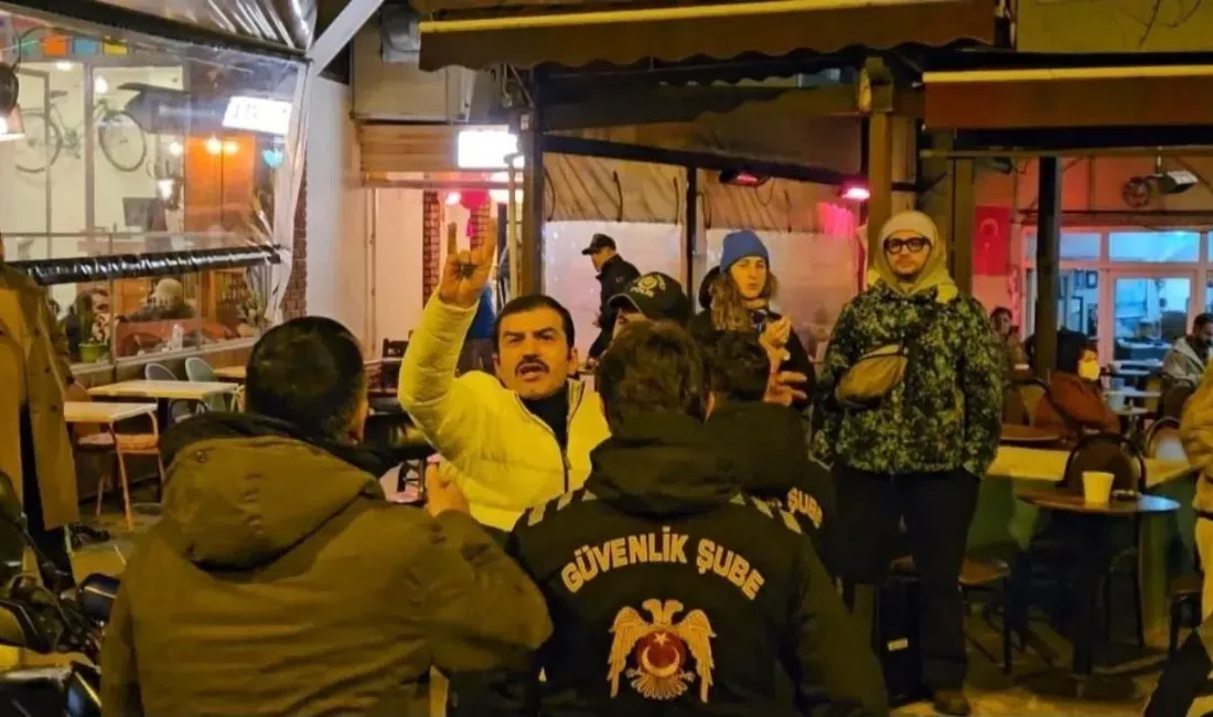İstanbul Beyoğlu’nda düzenlenen 8 Mart Dünya Kadınlar Günü yürüyüşünde hiç
