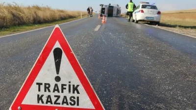 Zonguldak’ın Çaycuma-Bartın kara yolunda meydana gelen feci trafik kazasında, kamyona