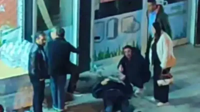 Ankara’nın Mamak ilçesinde belediye otobüsünde seyahat eden yolcular arasında “yan