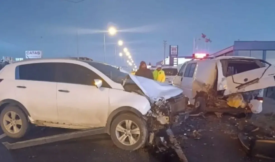 Samsun’un Bafra ilçesinde sabah saatlerinde gerçekleşen trafik kazası bölgede hareketli