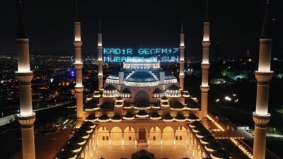 On bir ayın sultanı Ramazan ayının manevi zirvesi olan ve