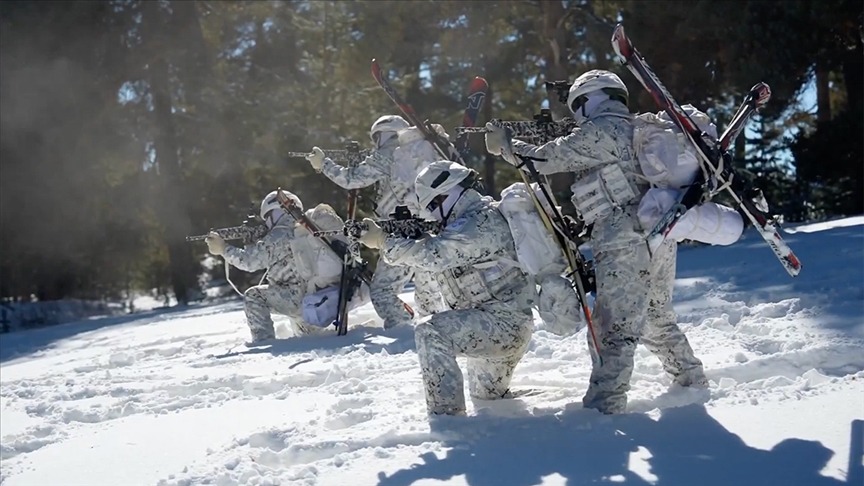 Milli Savunma Bakanlığı tarafından paylaşılan son görüntülerde, Kars’ın zorlu kış