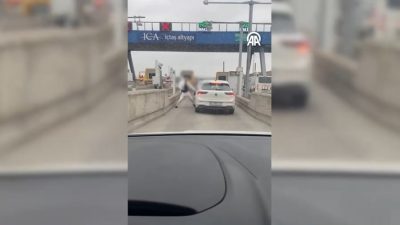 İstanbul Kuzey Marmara Otoyolu’nda tır şoförü ile otomobil sürücüsü arasında