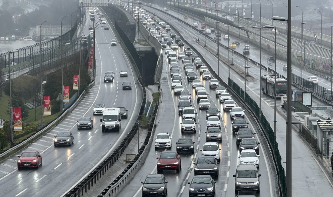 Ramazan Bayramı’nın ikinci gününde İstanbul’da hem bayram ziyareti hareketliliği hem