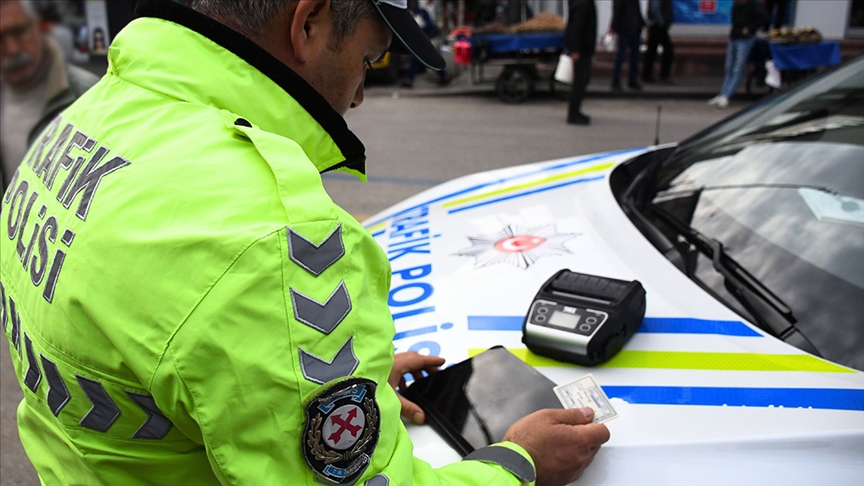 Milyonlarca sürücüyü yakından ilgilendiren yeni Trafik Kanunu düzenlemesiyle birlikte radar