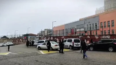 Şanlıurfa genelinde emniyet güçleri tarafından okul çevreleri ile öğrenci servislerine