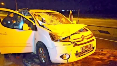 Aksaray’da hafif ticari aracın yolun karşısına geçmek isteyen bir yayaya