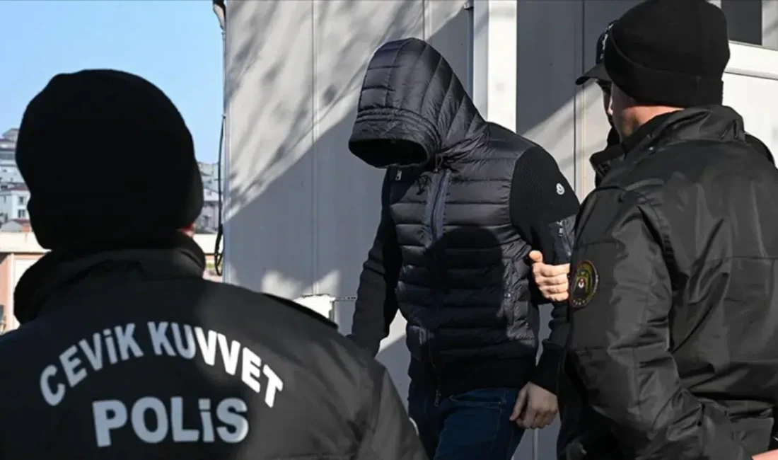 İzmir’de Cumhuriyet tarihinin en büyük sosyal konut hamlesini fırsat bilen