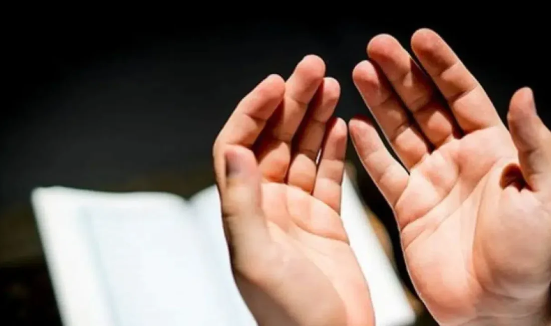 Mübarek Cuma gününün manevi iklimini sevdikleriyle paylaşmak isteyen milyonlarca kişi,