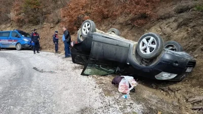 Sinop’un Durağan ilçesinde meydana gelen trafik kazasında kontrolden çıkarak takla