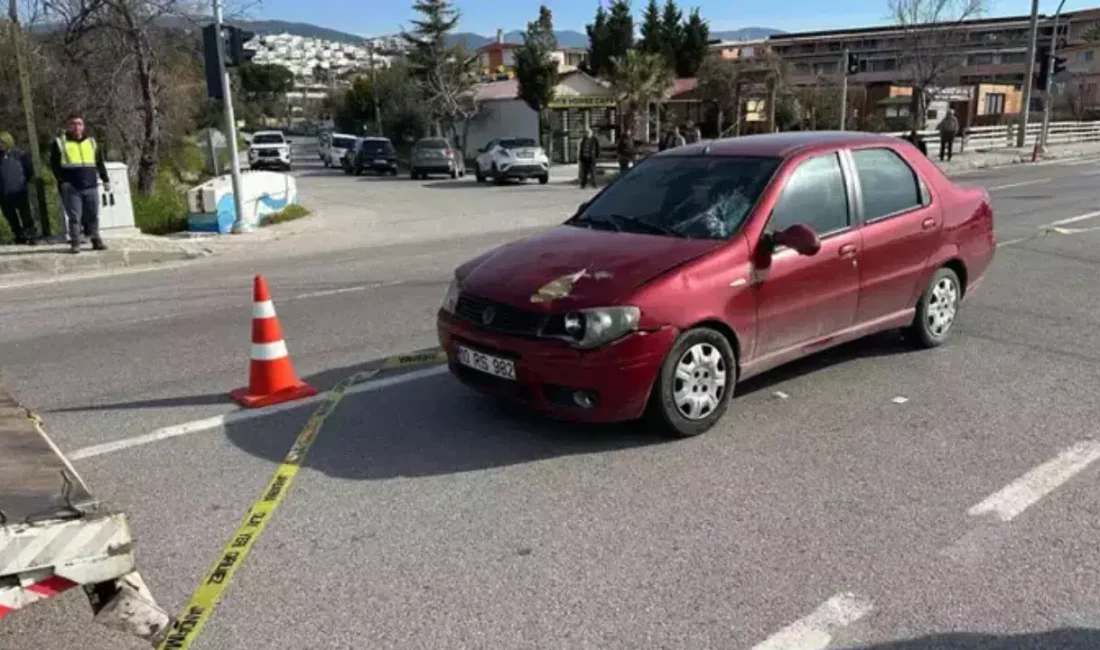 Çanakkale’nin Ayvacık ilçesinde yolun karşısına geçmeye çalışırken otomobilin çarpması sonucu