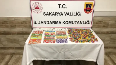 Sakarya’nın Karasu ilçesinde sıradan bir konutu gizli bir kumarhaneye dönüştüren