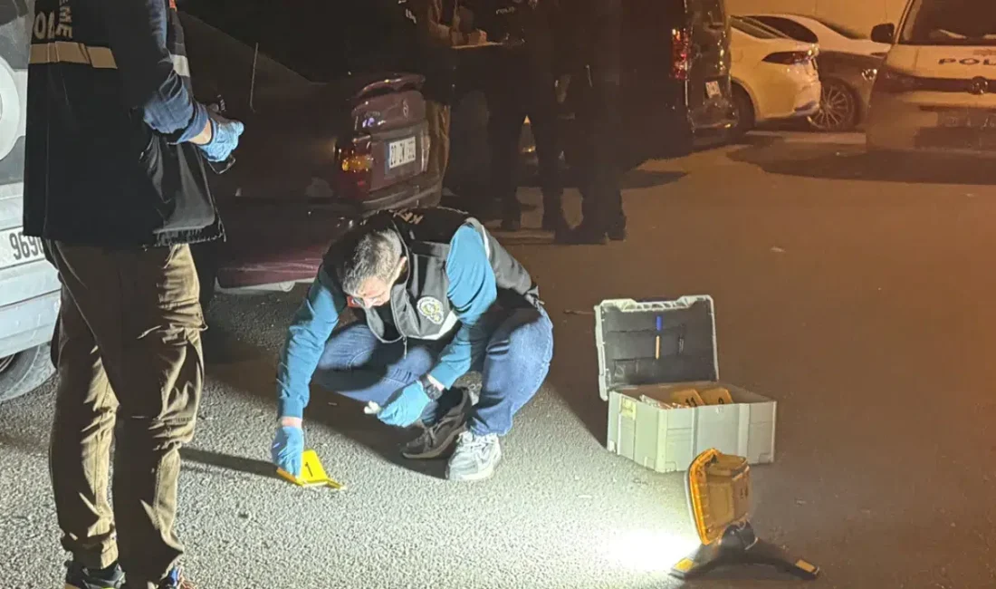 Denizli’nin Pamukkale ilçesinde seyir halindeki iki otomobilin sürücüleri arasında başlayan