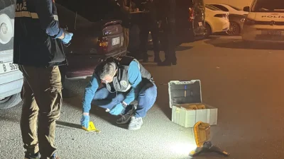 Denizli’nin Pamukkale ilçesinde seyir halindeki iki otomobilin sürücüleri arasında başlayan