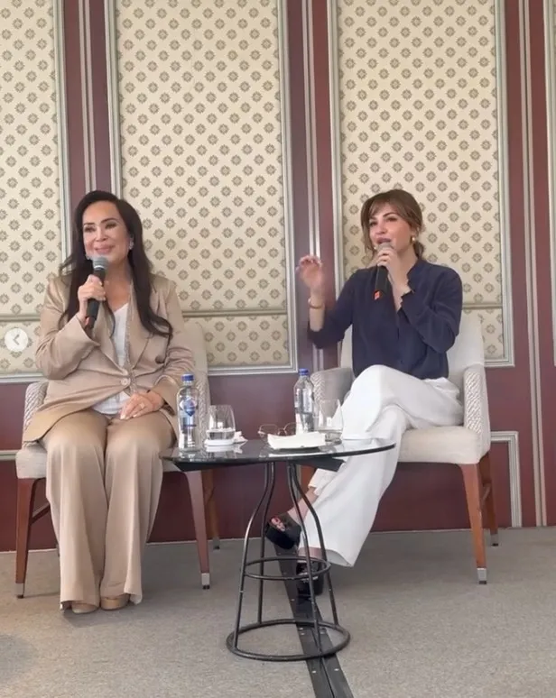 Türkan Şoray ve kızı Yağmur Ünal katıldıkları davette tüm bakışları nasıl topladı?