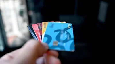 İran’ın stratejik öneme sahip Hürmüz Boğazı’nı ticari gemilerin geçişine açması