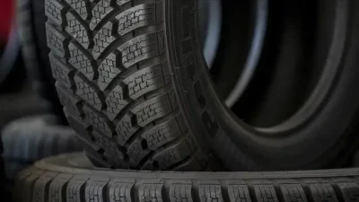 Milyonlarca araç sahibini yakından ilgilendiren kış lastiği zorunluluğunda geri sayım