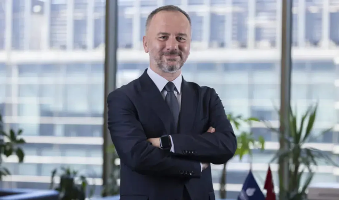 İstanbul Büyükşehir Belediyesi (İBB) bünyesinde üstlendiği kritik görevler ve akademik