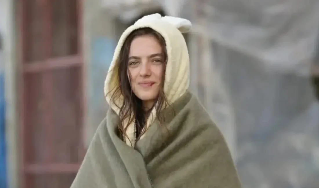 Taşacak Bu Deniz dizisinde canlandırdığı Eleni karakteriyle kısa sürede milyonların