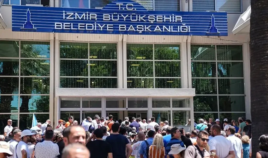 İzmir Büyükşehir Belediyesi’nin merakla beklenen 2025 yılı denetim raporu nihayet