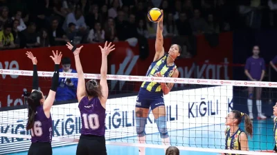 Vodafone Sultanlar Ligi Play-Off 1-4 etabında heyecan doruk noktasına ulaştı.