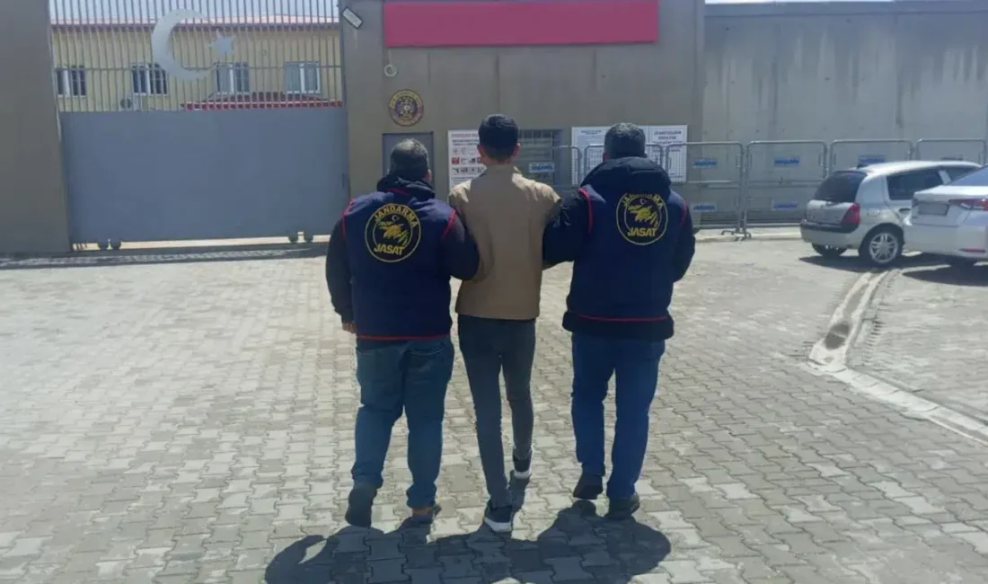 Gaziantep İl Jandarma Komutanlığı ekipleri, uyuşturucu ticareti suçundan uzun süredir