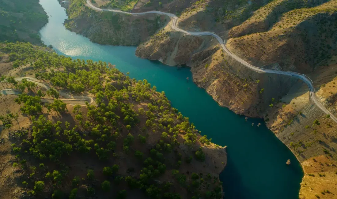 Kayseri genelinde etkili olan sıcak hava dalgasıyla birlikte karların hızla