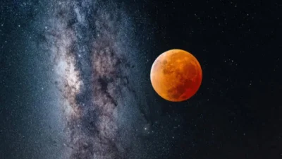 Astroloji dünyasında heyecanla beklenen Nisan 2026 Koç Yeniayı için geri
