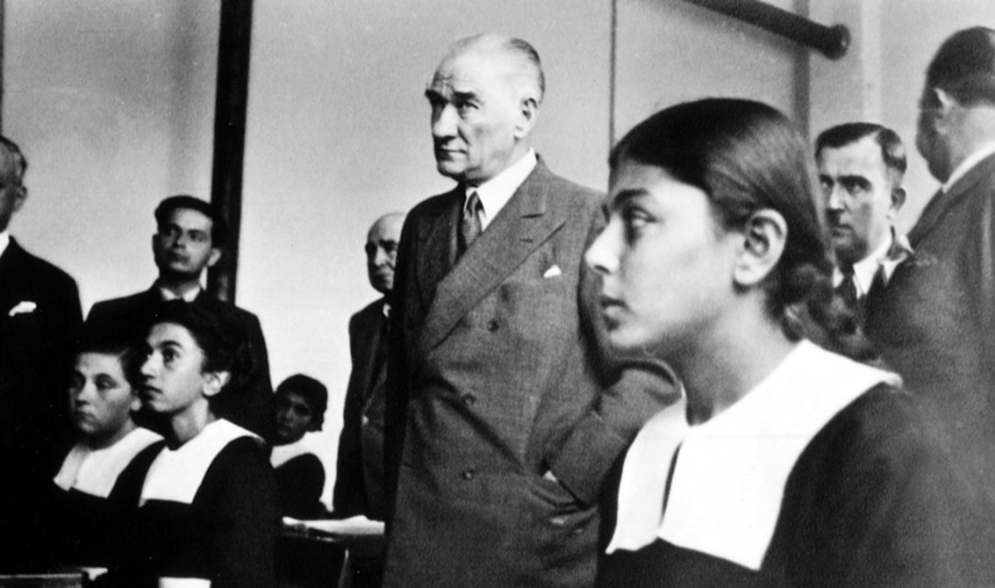 Türkiye Cumhuriyeti’nin kurucusu Gazi Mustafa Kemal Atatürk tarafından dünya çocuklarına