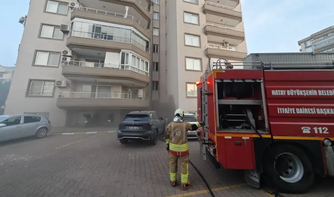 Hatay’ın İskenderun ilçesinde bir binanın bodrum katında yükselen alevler mahalle