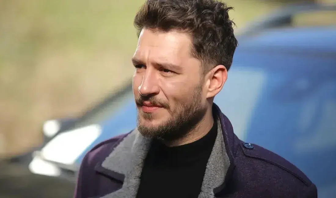 Ekranların sevilen yüzü Uraz Kaygılaroğlu özel hayatındaki sürpriz gelişmeyle magazin