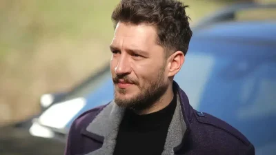 Ekranların sevilen yüzü Uraz Kaygılaroğlu özel hayatındaki sürpriz gelişmeyle magazin