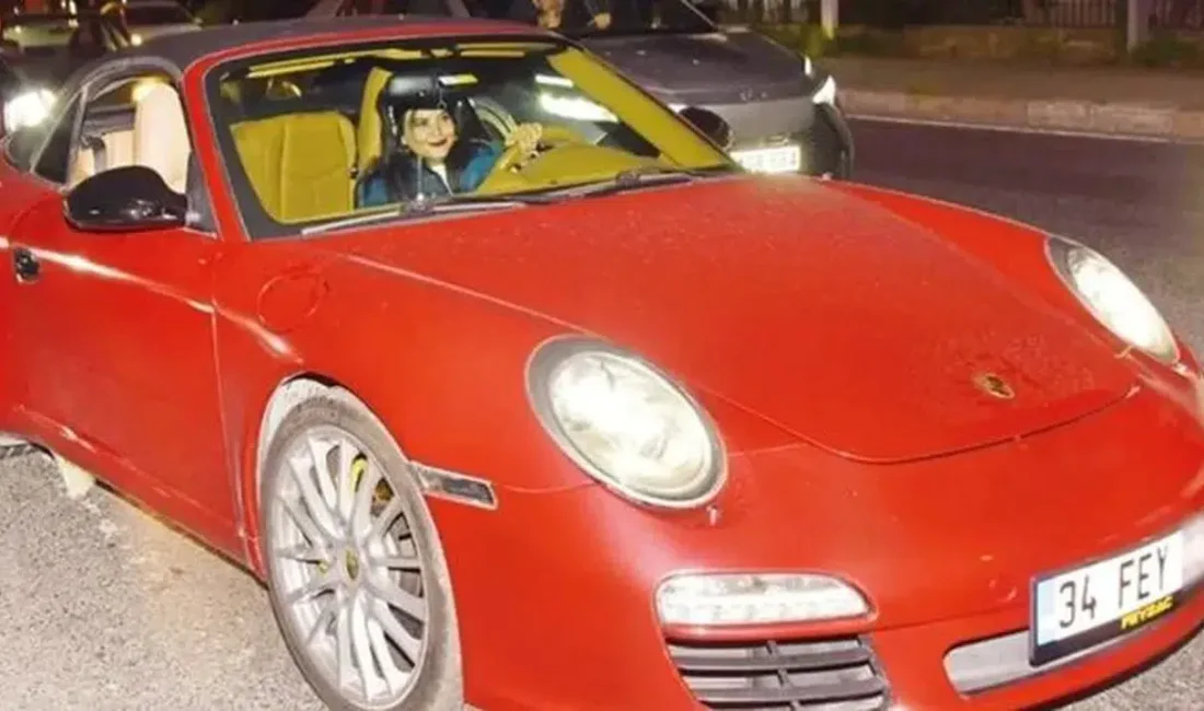 Ekranların sevilen oyuncusu Feyza Civelek, Etiler’de görüntülenen dudak uçuklatan lüks