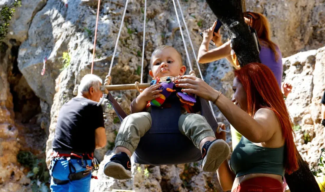 Antalya’da yaşayan dağcı çift Oğuz ve Sema Doğan Öztürk, dağcılık