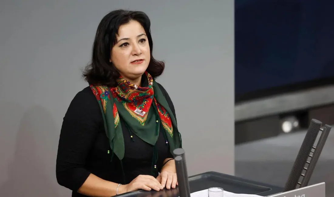 Almanya Federal Meclisi’nde Sol Parti saflarında siyaset yapan Türkiye kökenli