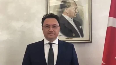 Dışişleri Bakanlığı bünyesinde yürüttüğü kritik görevlerle tanınan ve diplomasi dünyasının