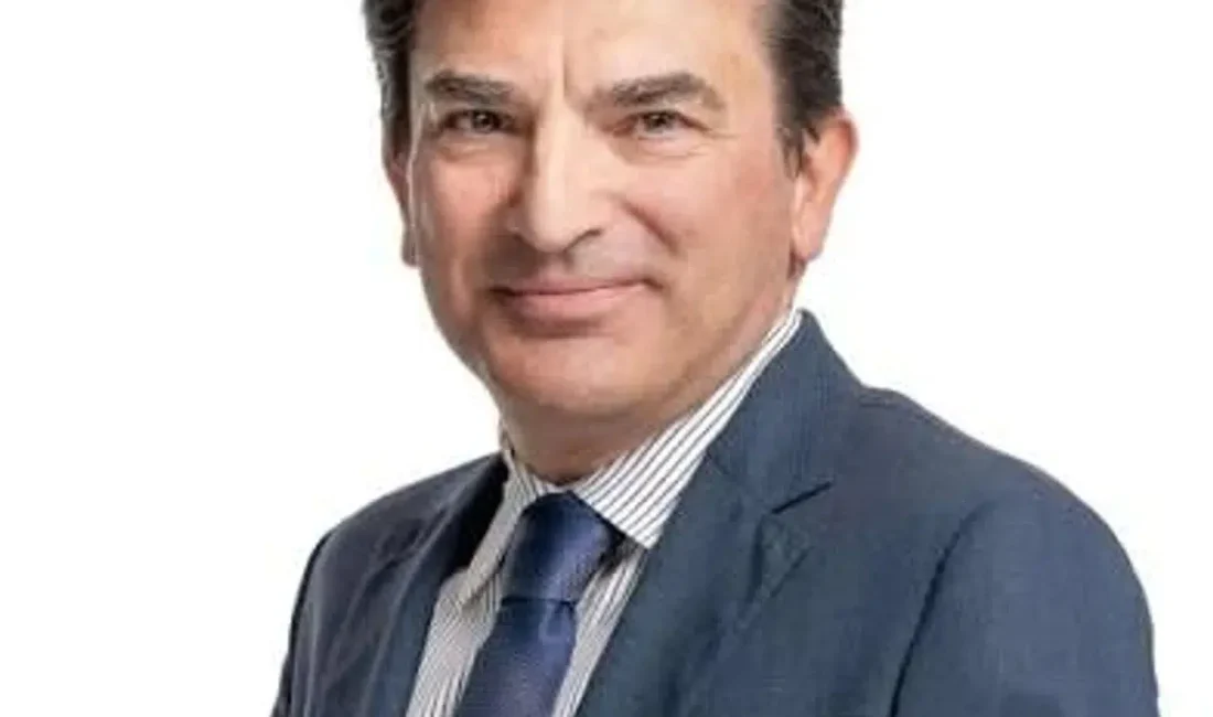 İş dünyası, akademi ve siyaset sahnesinin önde gelen isimlerinden biri