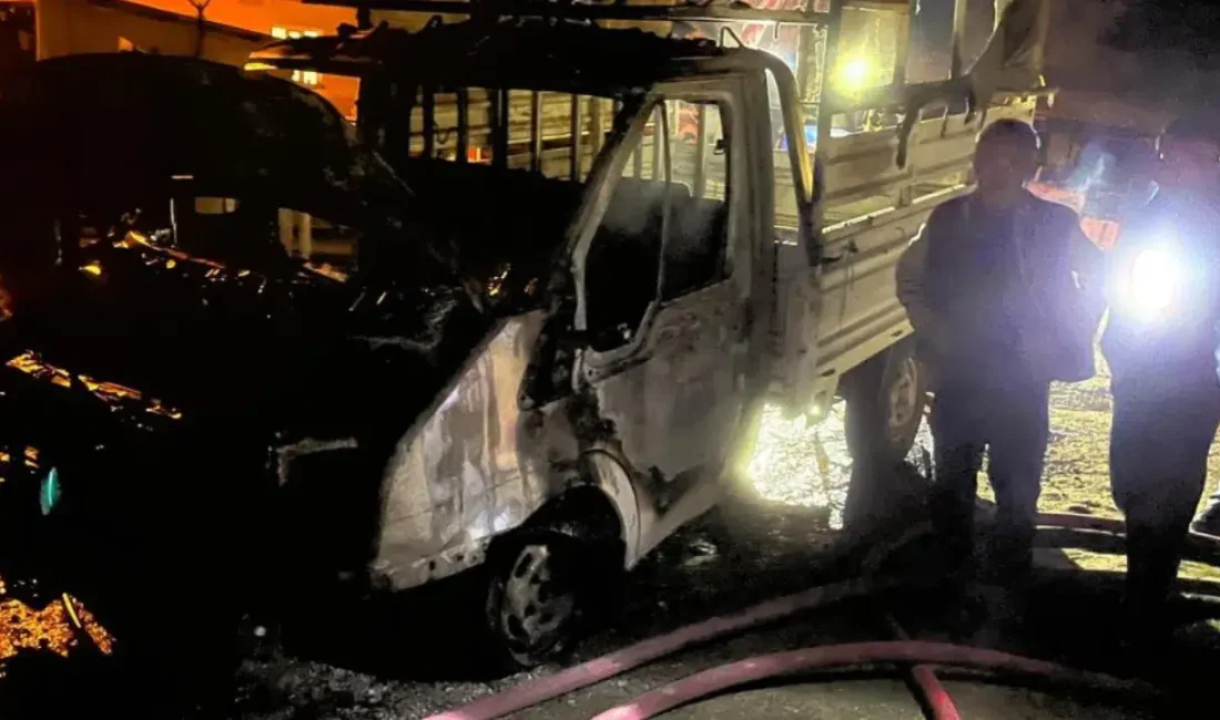 Çorum’un Alaca ilçesinde park halindeki bir kamyonette başlayan yangın, kısa