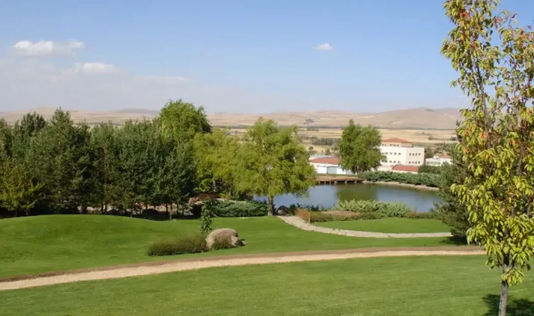 İspanya’nın El Bierzo bölgesinde yer alan ve sadece 16 kişinin