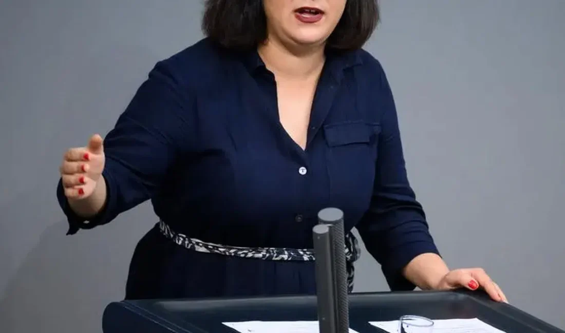 Almanya’da siyasetin gündemi bir anda değişti ve Federal Meclis’te yapılan