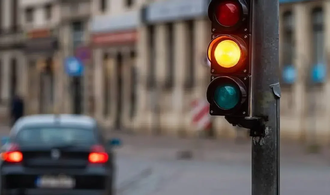 Her gün milyonlarca sürücünün ve yayanın uymak zorunda olduğu trafik