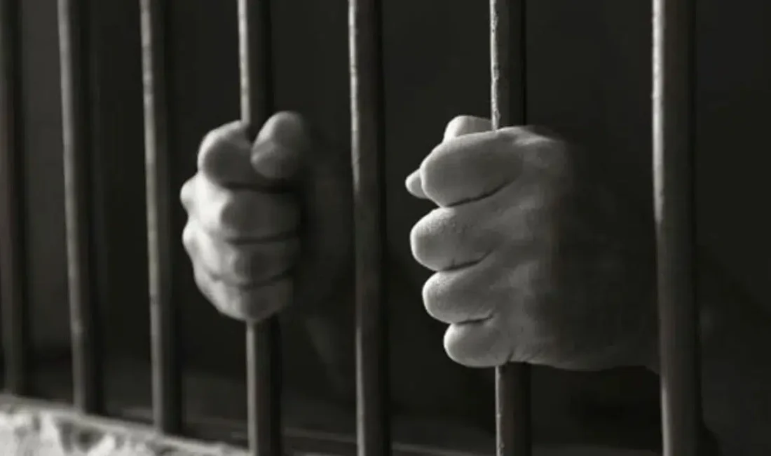 Hatay’ın İskenderun ilçesinde menüde aradığı yemeği bulamayan bir şahıs, önce